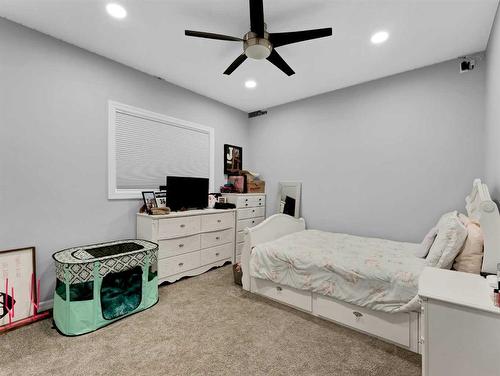 1-16126 Range Road 13A, Rural Cypress County, AB - Indoor Photo Showing Bedroom