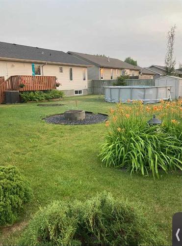 109 Westview Crescent West, Bow Island, AB - Outdoor With Backyard