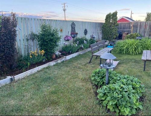 109 Westview Crescent West, Bow Island, AB - Outdoor
