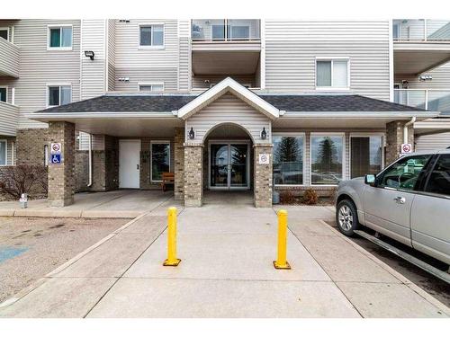 214-1648 Saamis Drive Nw, Medicine Hat, AB - Outdoor With Facade