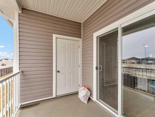 9 Somerset Lane Se, Medicine Hat, AB - Outdoor With Balcony With Exterior