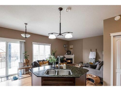 6 Terrace Ridge Ne, Medicine Hat, AB - Indoor Photo Showing Kitchen With Double Sink