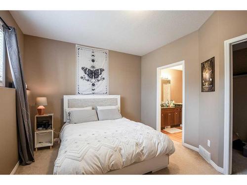 6 Terrace Ridge Ne, Medicine Hat, AB - Indoor Photo Showing Bedroom