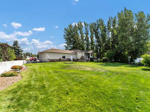 633 East 2 Street, Dunmore, AB - Outdoor With Backyard
