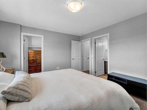 360 Ranchlands Boulevard Ne, Medicine Hat, AB - Indoor Photo Showing Bedroom