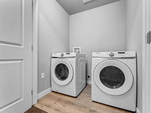 360 Ranchlands Boulevard Ne, Medicine Hat, AB - Indoor Photo Showing Laundry Room
