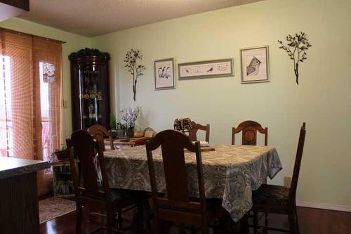 419 3 Avenue West, Burdett, AB - Indoor Photo Showing Dining Room