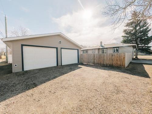 4023 58 Street, Stettler, AB - Outdoor With Exterior