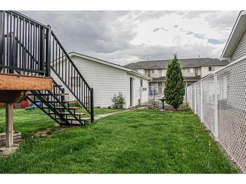 1060 5 Street Se, Medicine Hat, AB - Outdoor With Exterior