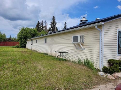 524 Centre Street, Rosemary, AB 