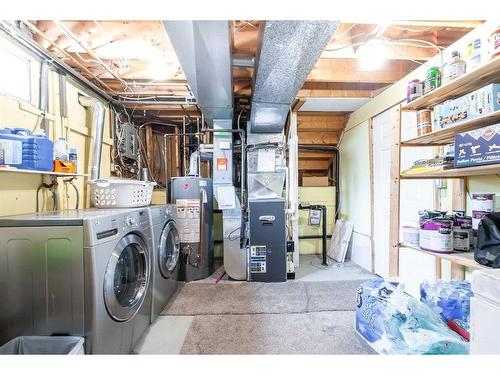73 Markwick Drive Se, Medicine Hat, AB - Indoor Photo Showing Laundry Room