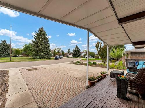 10 Chinook Court Sw, Medicine Hat, AB - Outdoor With Exterior