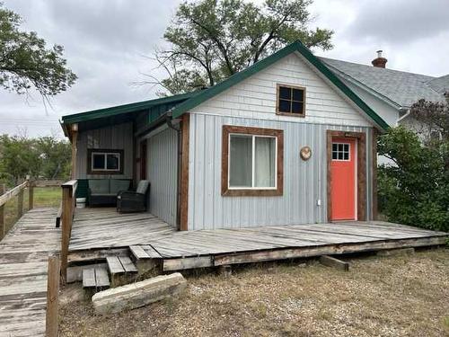 540 2 Street West, Empress, AB - Outdoor