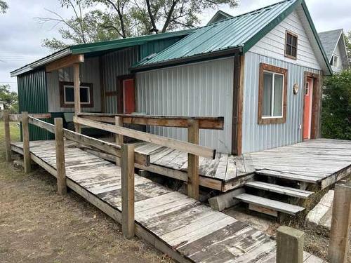 540 2 Street West, Empress, AB - Outdoor With Deck Patio Veranda With Exterior