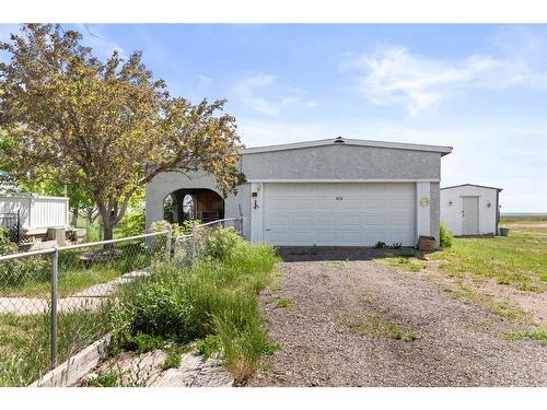 428 6 Street, Suffield, AB - Outdoor