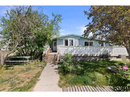 428 6 Street, Suffield, AB - Outdoor With Deck Patio Veranda