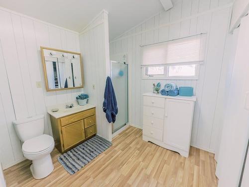 39 Sands Street, Rochon Sands, AB - Indoor Photo Showing Bathroom