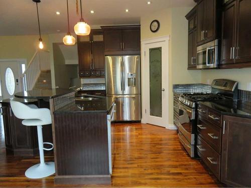 624 Tokar Road, Seven Persons, AB - Indoor Photo Showing Kitchen With Upgraded Kitchen