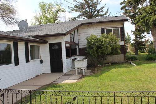 102 4 Avenue East, Bow Island, AB - Outdoor