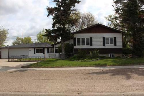 102 4 Avenue East, Bow Island, AB - Outdoor With Facade