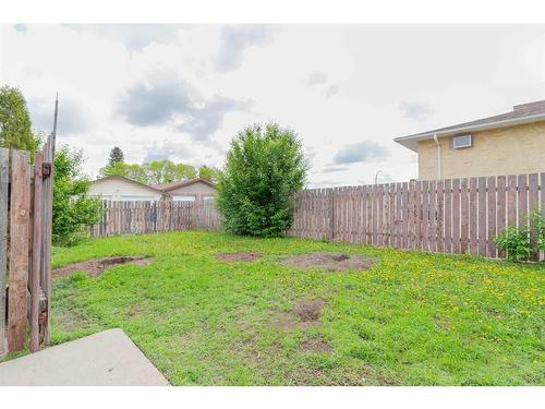 90 Cooper Road Se, Medicine Hat, AB - Outdoor