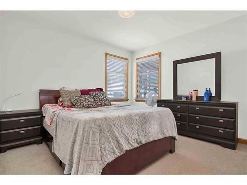 149 4 Street Sw, Medicine Hat, AB - Indoor Photo Showing Bedroom