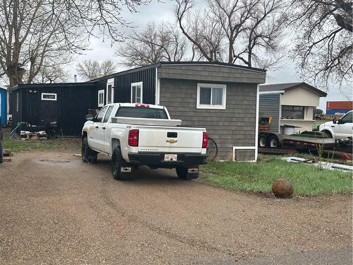 831 2 Avenue, Bassano, AB 