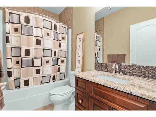 284 Desert Blume Drive, Desert Blume, AB - Indoor Photo Showing Bathroom