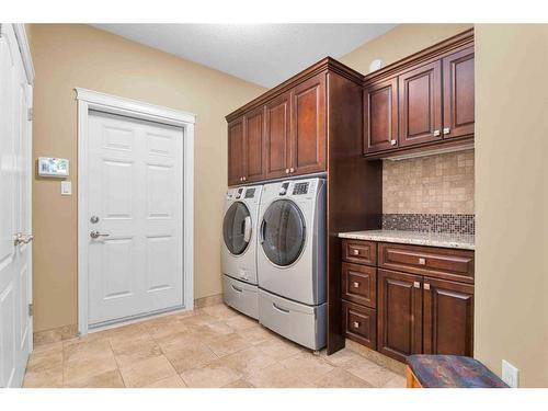 284 Desert Blume Drive, Desert Blume, AB - Indoor Photo Showing Laundry Room