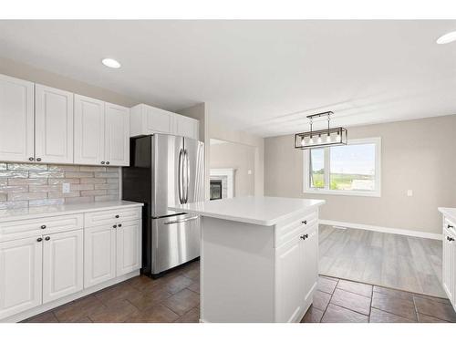 2-12301 Range Road 51A, Rural Cypress County, AB - Indoor Photo Showing Kitchen