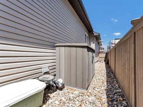 15 Somerset Place Se, Medicine Hat, AB - Outdoor With Exterior