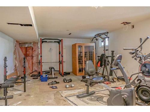 615 11 Street Sw, Medicine Hat, AB - Indoor Photo Showing Gym Room