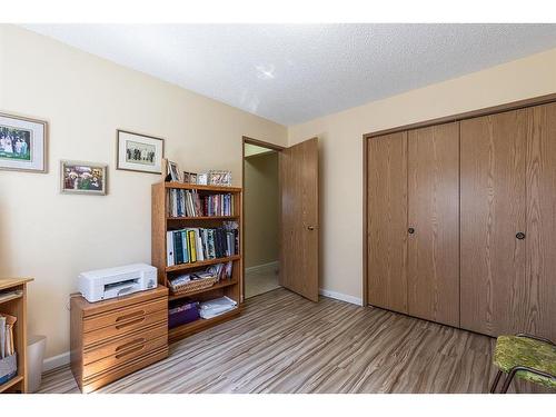 202-252 4 Street Se, Medicine Hat, AB - Indoor Photo Showing Bathroom