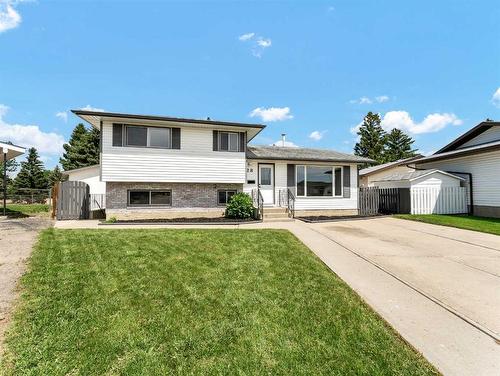 28 Cairney Crescent Se, Medicine Hat, AB - Outdoor