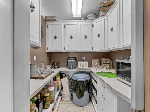 5106 Highway 41A, Rural Cypress County, AB - Indoor Photo Showing Kitchen