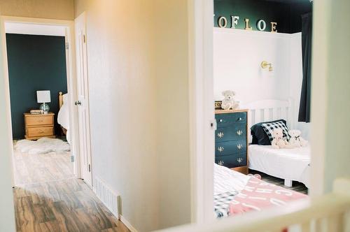 5823 50A Avenue, Stettler, AB - Indoor Photo Showing Bedroom