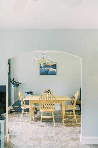 5823 50A Avenue, Stettler, AB - Indoor Photo Showing Dining Room