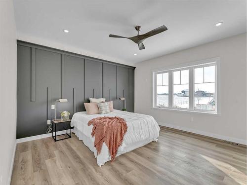 33 Dunes Way, Desert Blume, AB - Indoor Photo Showing Bedroom