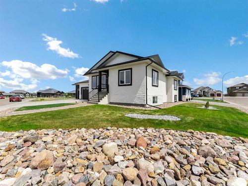 33 Dunes Way, Desert Blume, AB - Outdoor