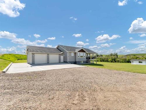 11203 Highway 41, Rural Cypress County, AB - Outdoor