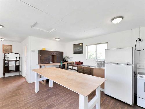 11203 Highway 41, Rural Cypress County, AB - Indoor Photo Showing Kitchen With Double Sink