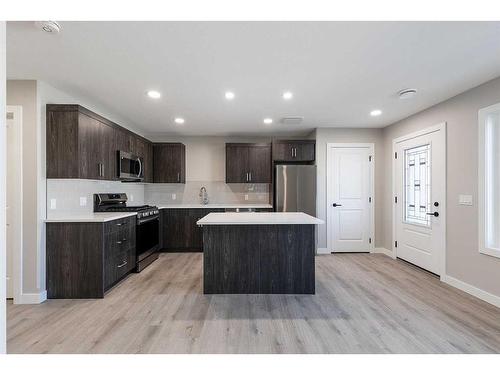 170 Somerset Way Se, Medicine Hat, AB - Indoor Photo Showing Kitchen