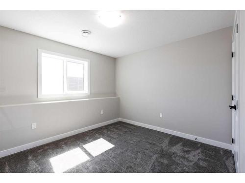 170 Somerset Way Se, Medicine Hat, AB - Indoor Photo Showing Other Room