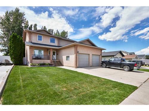 23 Sunrise Court Sw, Medicine Hat, AB - Outdoor With Deck Patio Veranda With Facade