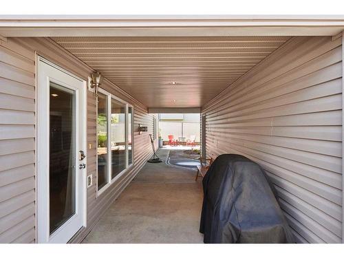 12 Cottonwood Close Sw, Medicine Hat, AB - Outdoor With Exterior