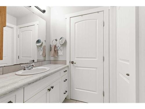 29305 Range Road 41, Oyen, AB - Indoor Photo Showing Bathroom