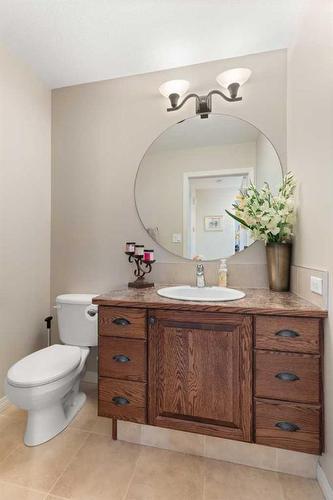 190 Terrace View Ne, Medicine Hat, AB - Indoor Photo Showing Bathroom