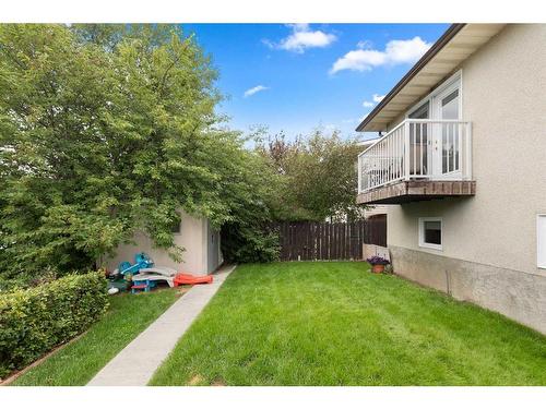 24 Sunflower Court Se, Medicine Hat, AB - Outdoor