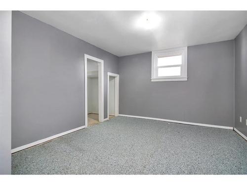 575 5 Street Se, Medicine Hat, AB - Indoor Photo Showing Other Room