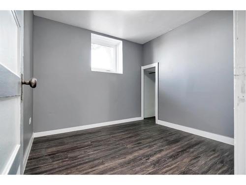 575 5 Street Se, Medicine Hat, AB - Indoor Photo Showing Other Room